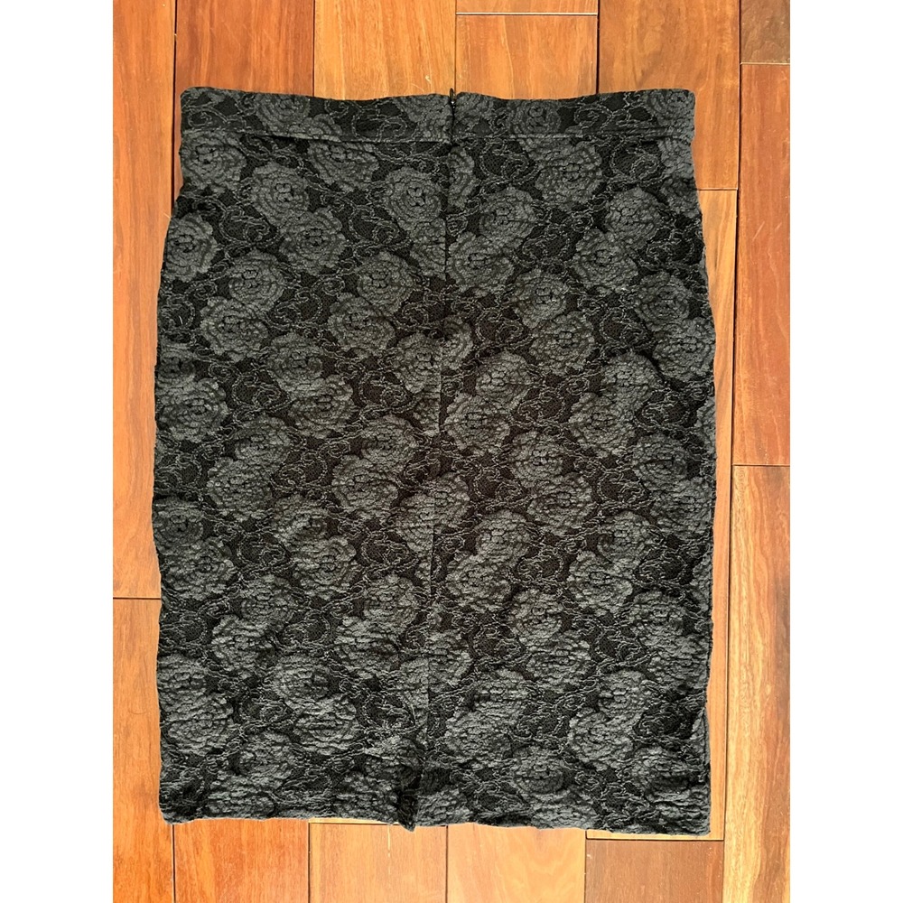 NWT Maeve Anthropologie Gray Lace Rosette Pencil Skirt Size Large - Picture 5 of 7